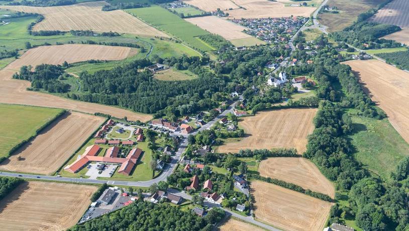 Vindinge er efterhånden stort set vokset sammen med nabobyen Rosilde.