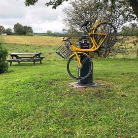 Bike Station på den grønne trekant i Ellested