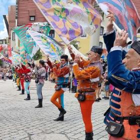 De italienske flagkastere kommer i fuld sving til Danehof i Nyborg