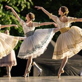 Kongelig sommerballet kommer til Nyborg i pinsen 2025 på Torvet